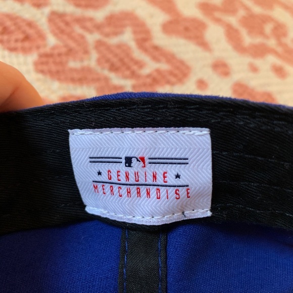 NWT Chicago Cubs baseball hat with sequined logo - Picture 7 of 8